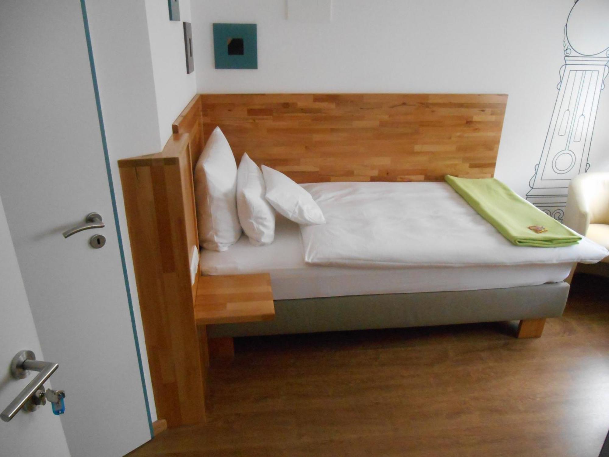 Warum Ins Hotel Neckarsulm Exterior photo