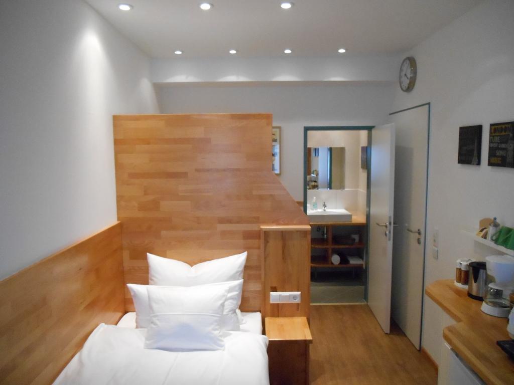 Warum Ins Hotel Neckarsulm Exterior photo